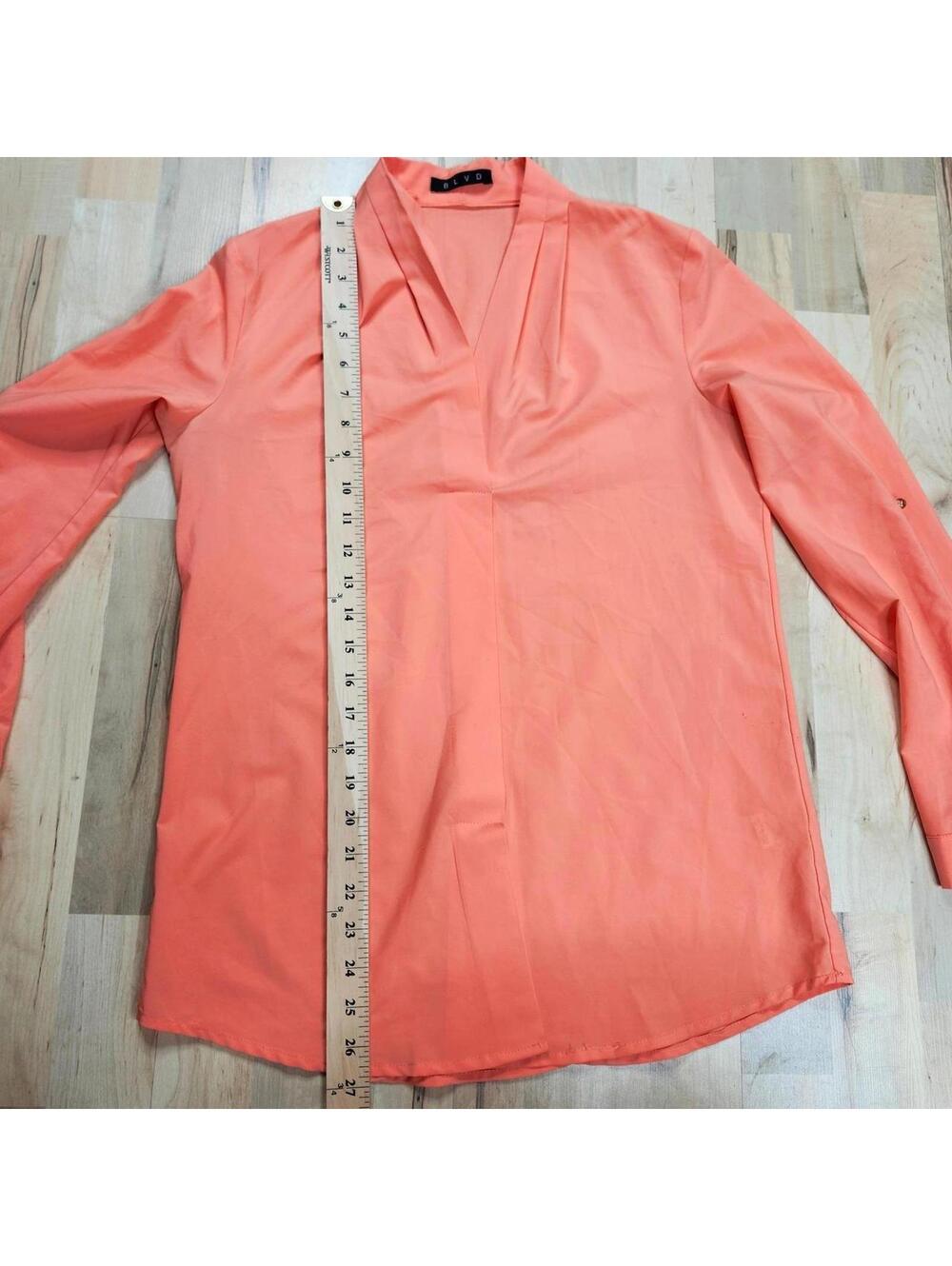 Blvd Women's Long Sleeve V-Neck Blouse in Coral Gorgeous